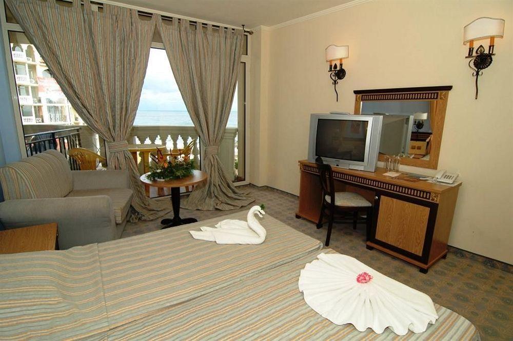 Andalucia Beach Hotel Elenite Exterior foto